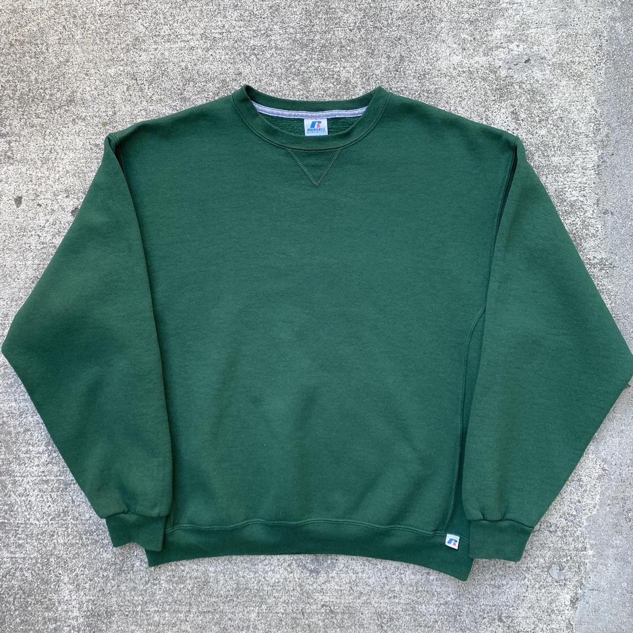 Russell crewneck. Size: L P/P- 25’ L-... - Depop