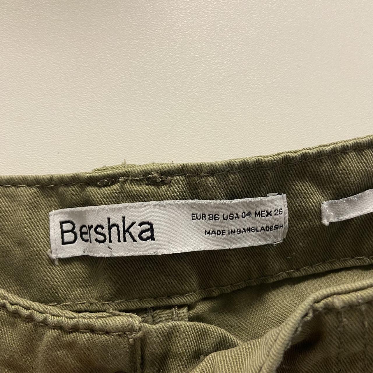bershka khaki cargo trousers, barely worn no flaws - Depop