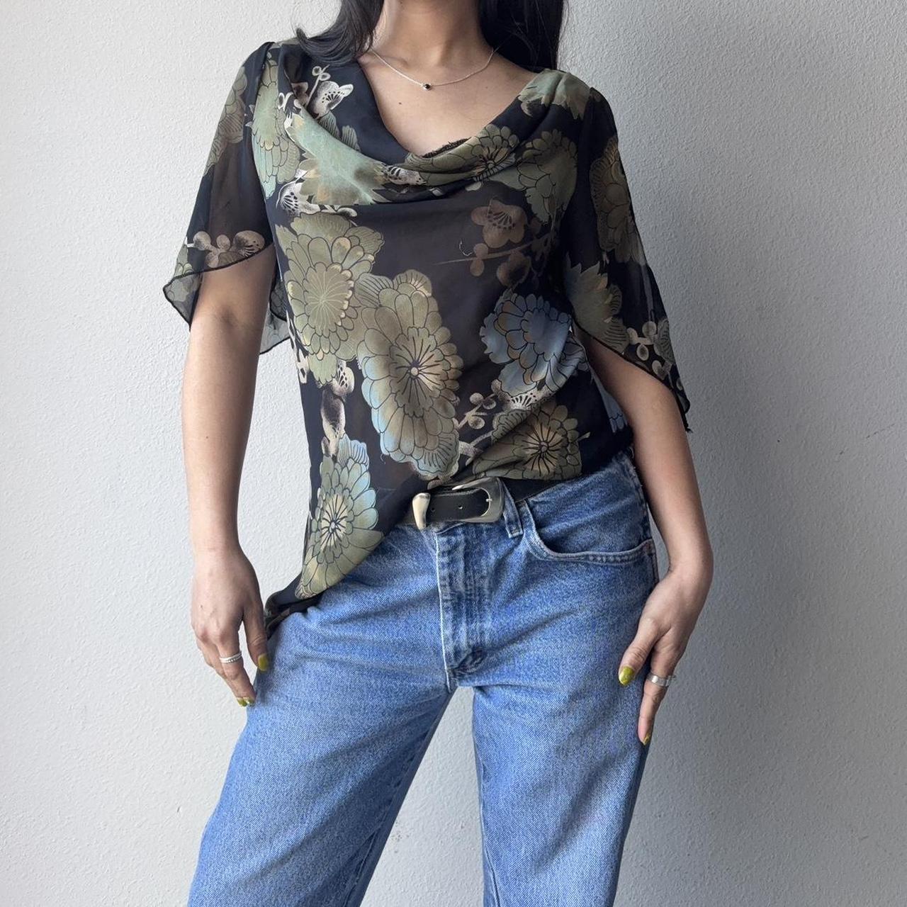item listed by floresvintage