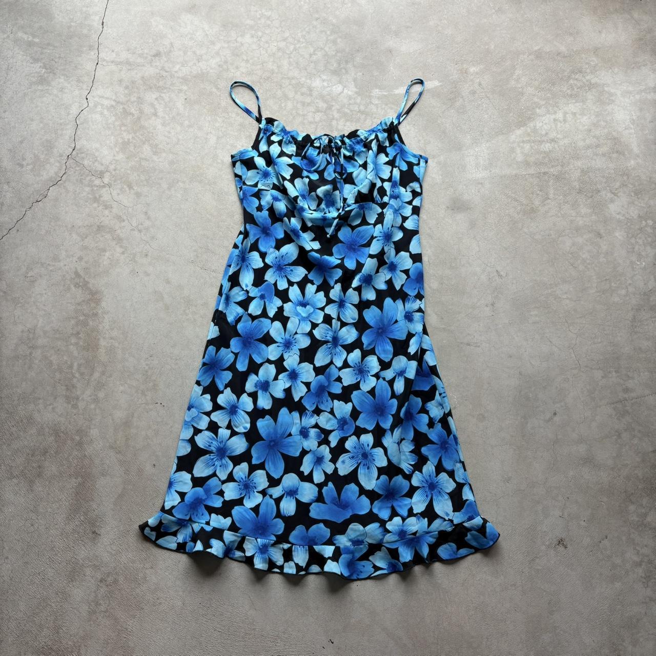 item listed by floresvintage