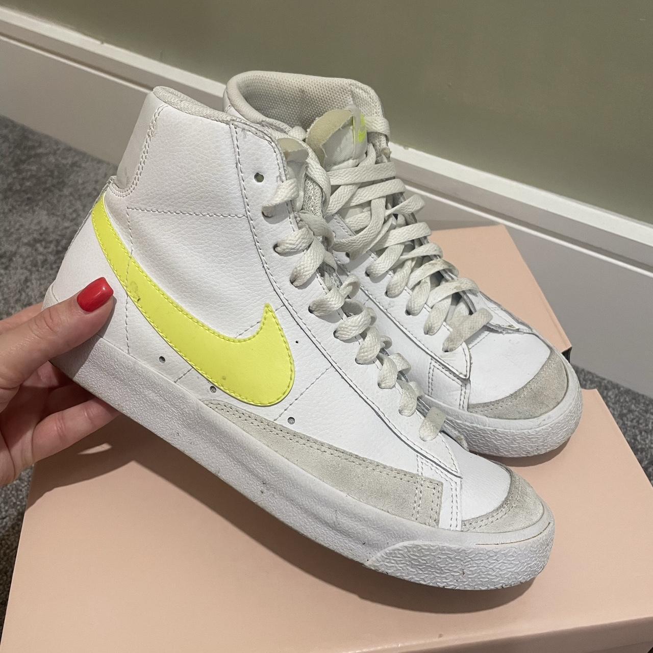 blazer mid 77 lemon venom