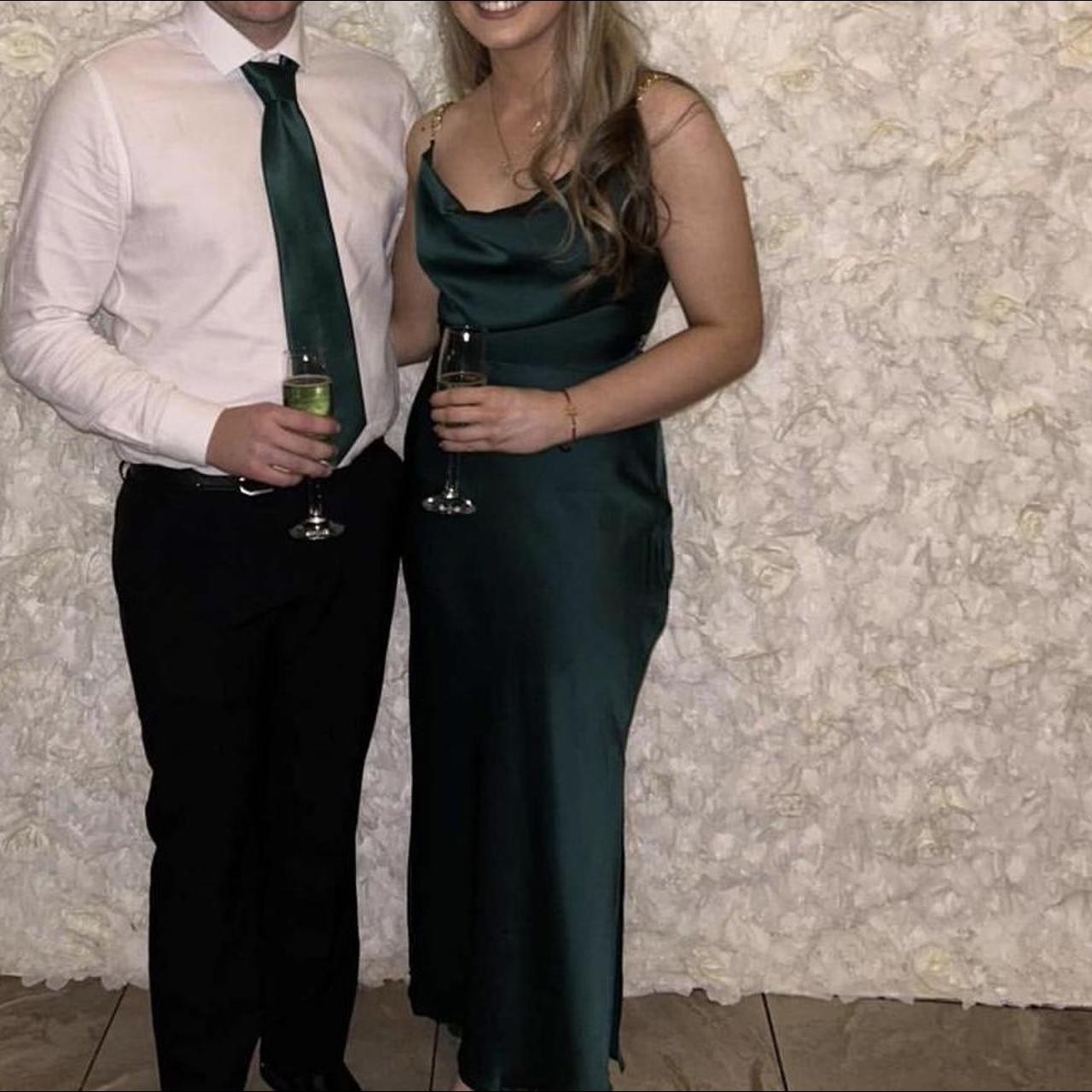 Quiz emerald green dress! Perfect for a gala/dinner... Depop