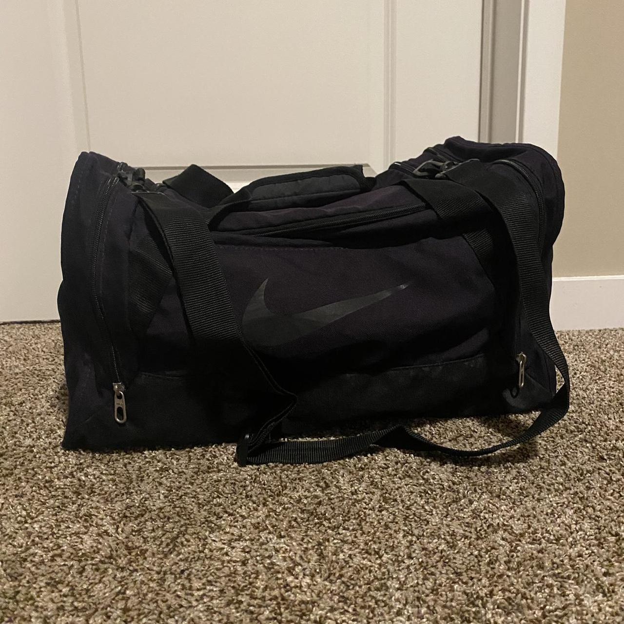 dark purple nike duffel bag! used this all the time... - Depop