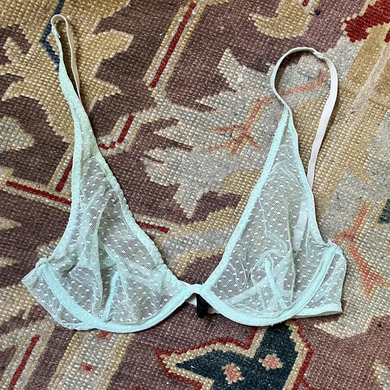 out from under bra size 32C #urbanoutfitters - Depop