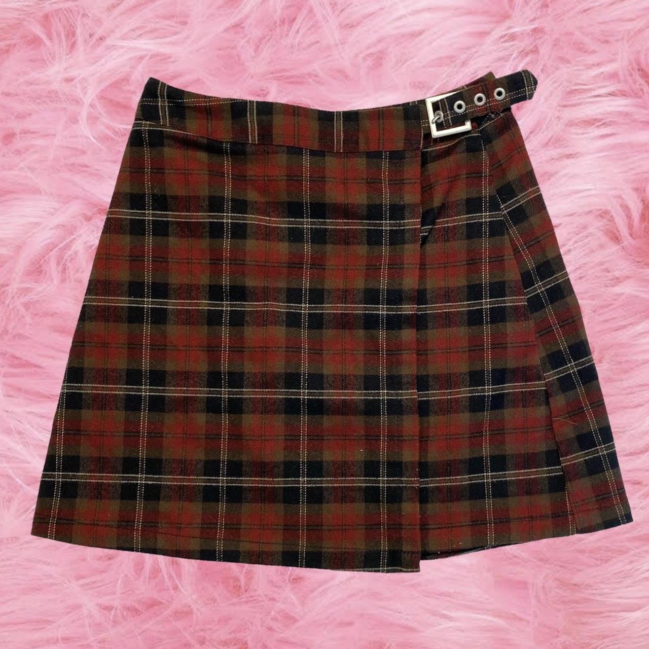 john gault brandy melville plaid mini skirt - metal... - Depop