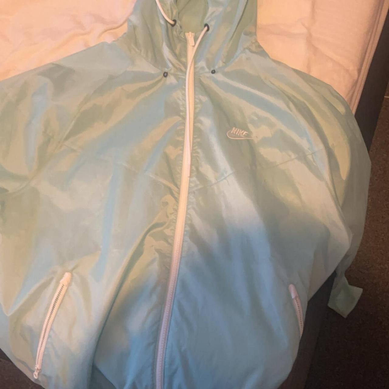womens blue nike windbreaker