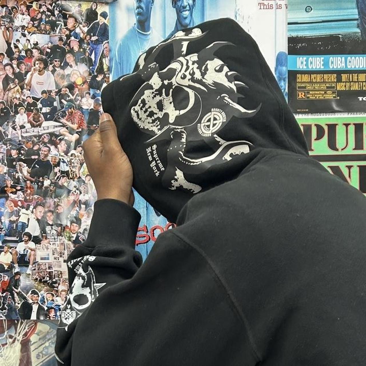 Supreme Bounty Hunter Hoodie🖤 🖤Size - | Depop Supreme Bounty Hunter Hoodie🖤 🖤Size - | Depop