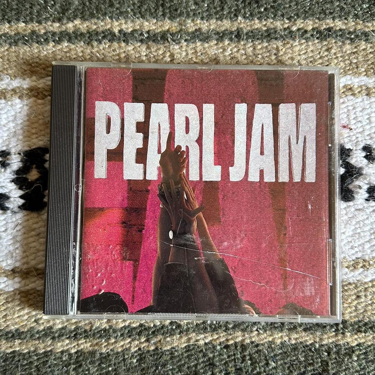 Pearl Jam “Ten” CD - their album from 1991 - Depop