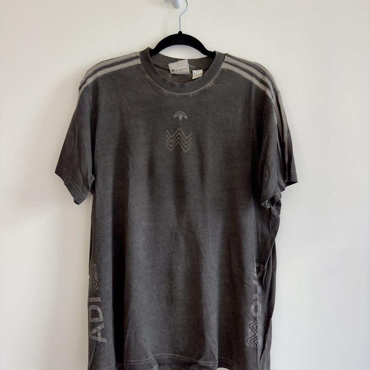 Adidas Originals Men's Grey T-shirt | Depop