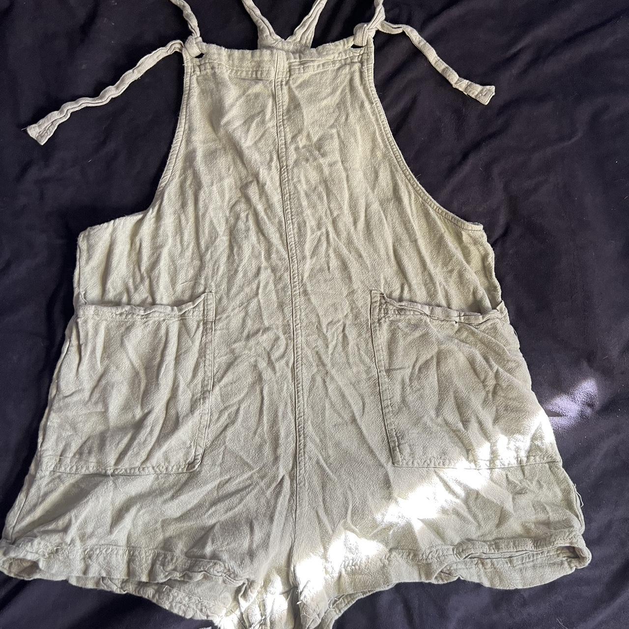 item listed by caitlynklly