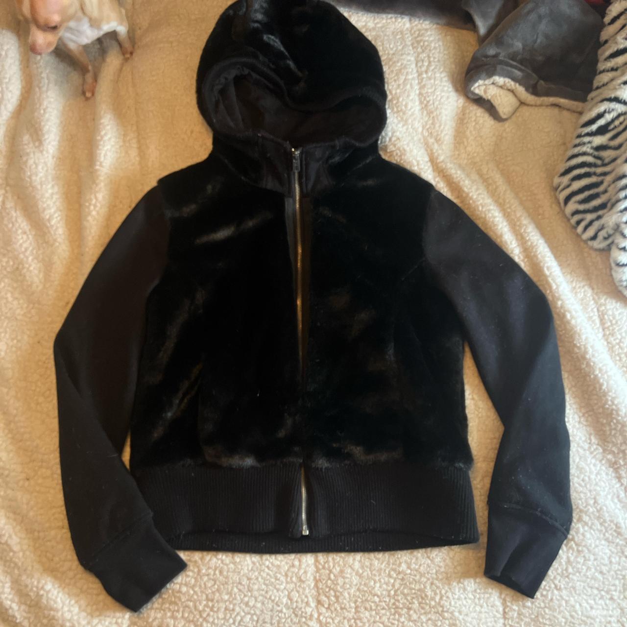 item listed by caitlynklly