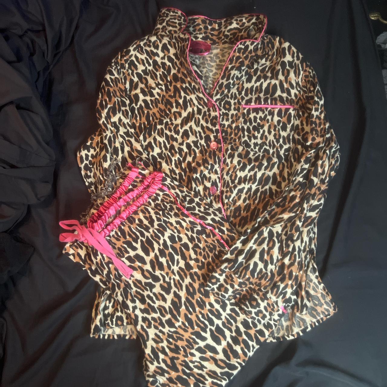 item listed by caitlynklly