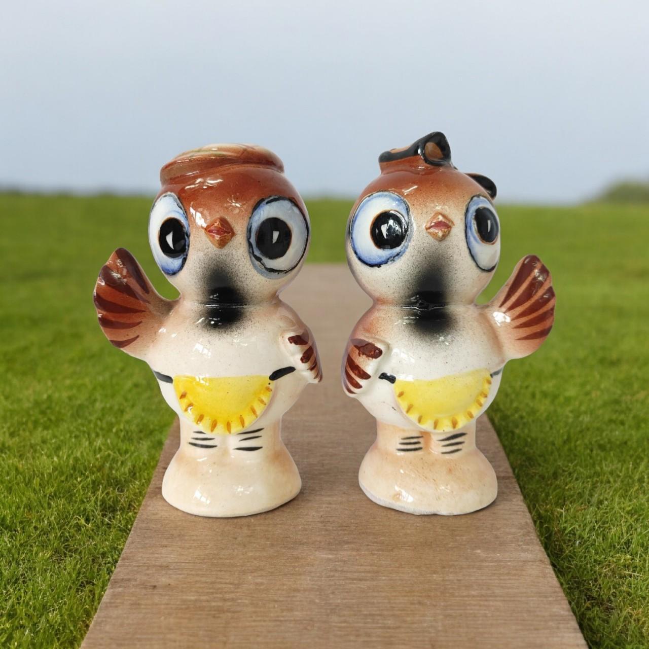 Vintage Anthropomorphic Bird Salt shops and Pepper Shakers