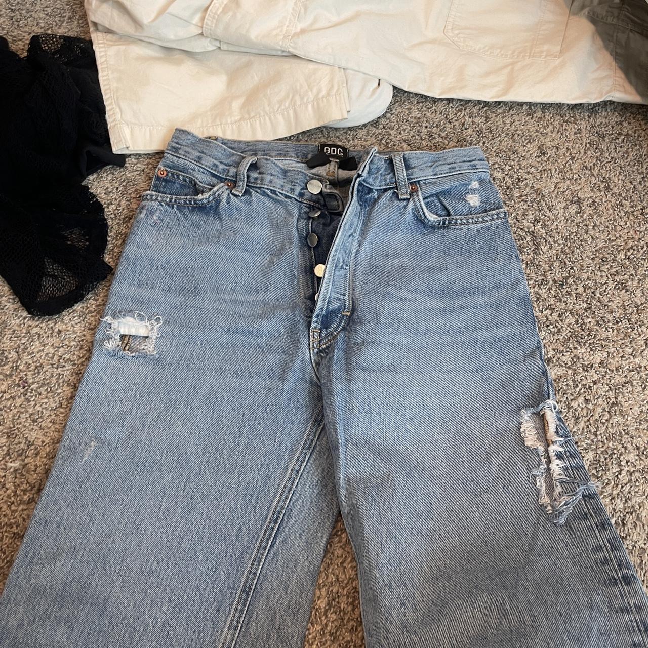 cutest urban jeans, they are sooo flattering and fit... - Depop