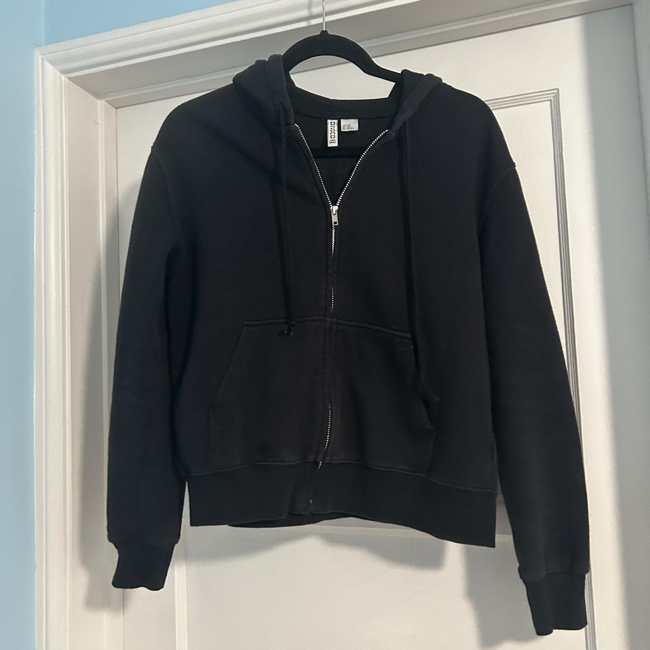 H&M black zip up jacket Size CXS but also fits... Depop