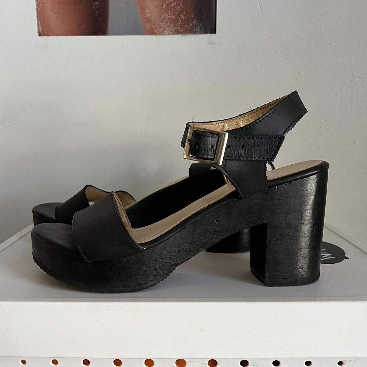 American Apparel wood block leather sandal / heel... - Depop