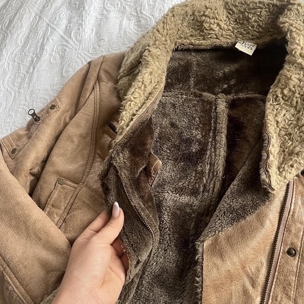 Vintage brown faux fur jacket Plenty of pockets... - Depop