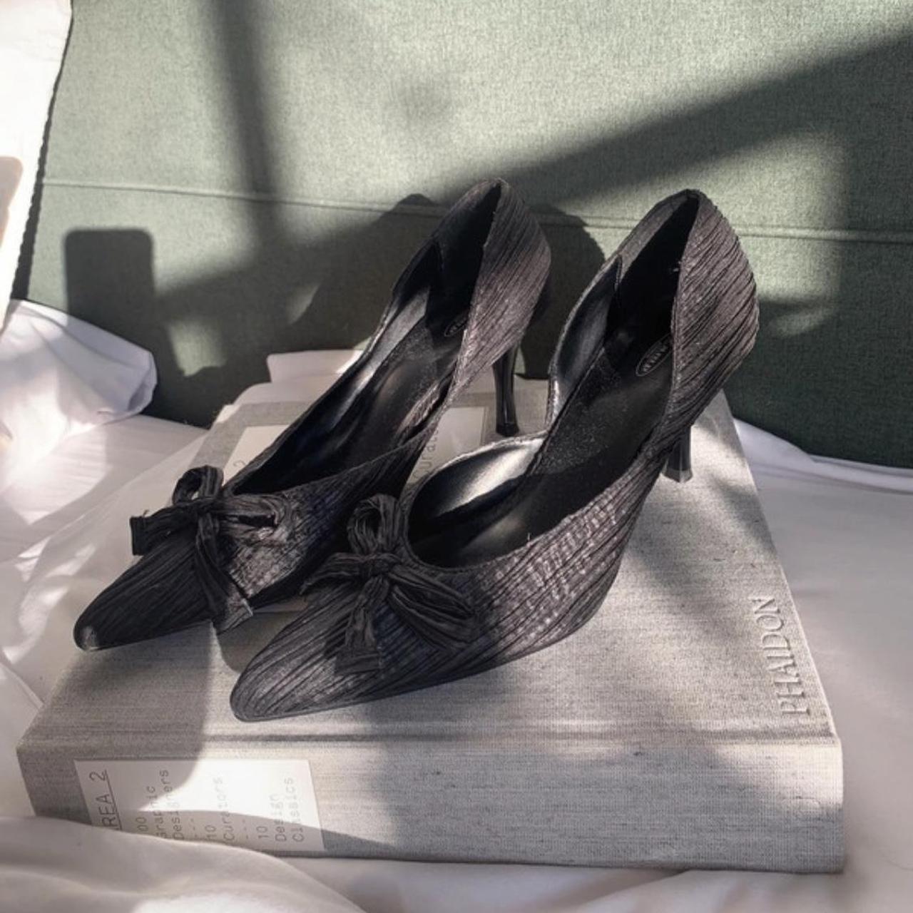 Gorgeous vintage plisse black stiletto court shoes.... - Depop