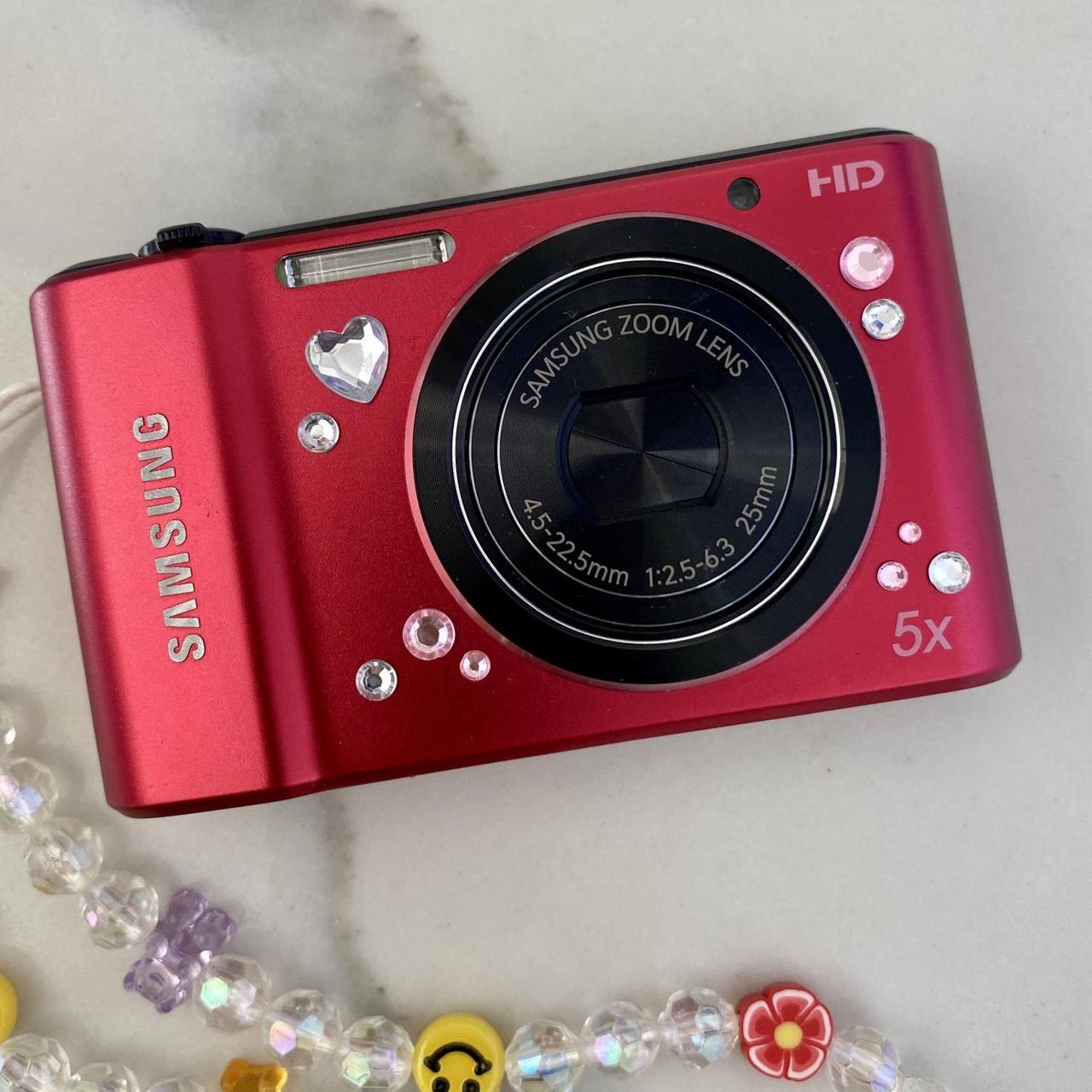 adorable little cherry red Samsung ST66 digital... Depop