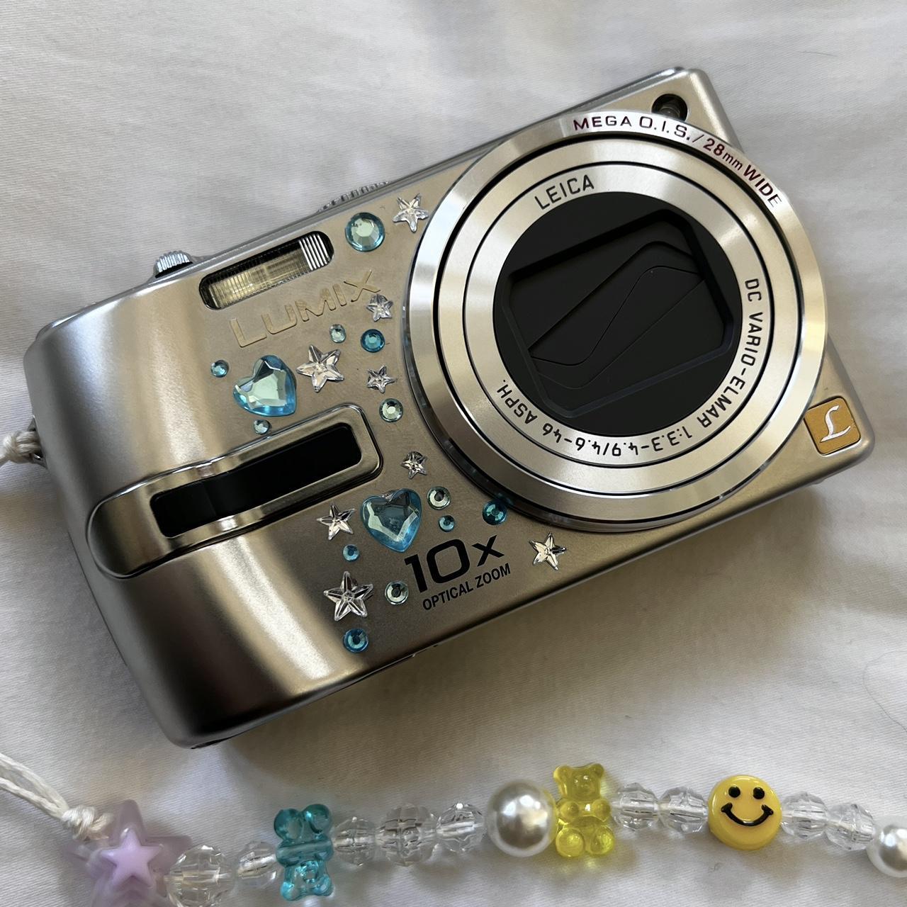 Super cute little silver Panasonic Lumix DMC-TZ3... - Depop