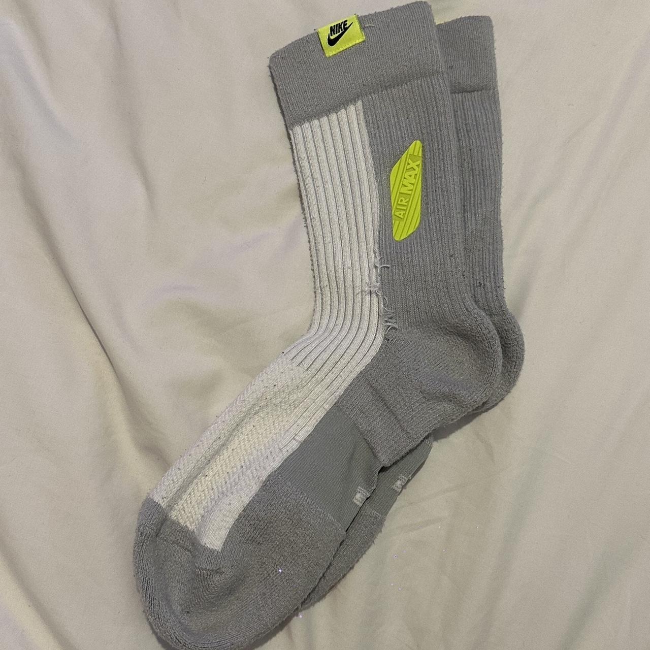 womens grey nike socks
