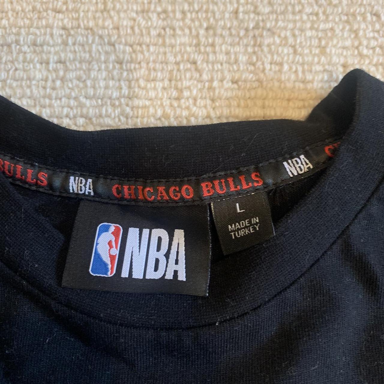Official NBA Chicago hills warmup t shirt Great - Depop