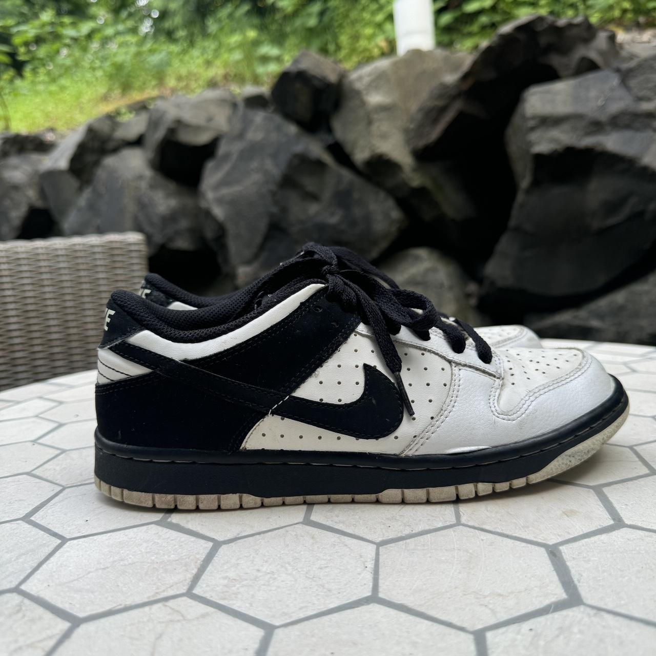 Nike Dunk Low 🖤🖤🖤 • Vintage 2009 Nike Dunk Lows. | Depop Nike Dunk Low 🖤🖤🖤 • Vintage 2009 Nike Dunk Lows. | Depop