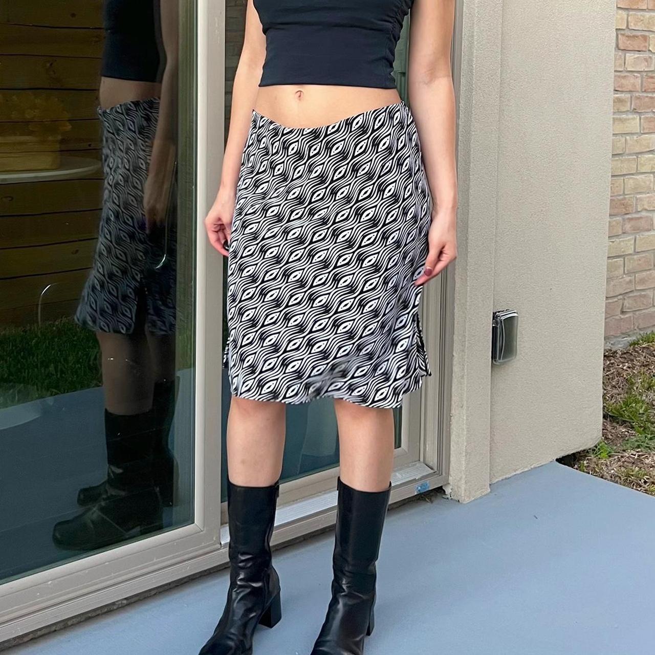 New York & Company Women's Black and White Skirt | Depop