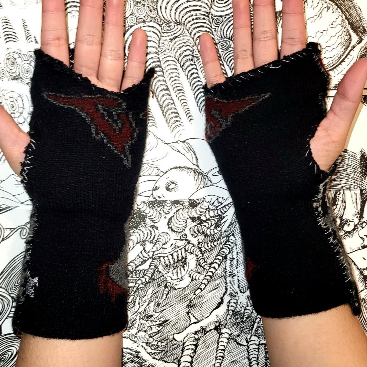 Men’s Black and Red Gloves | Depop