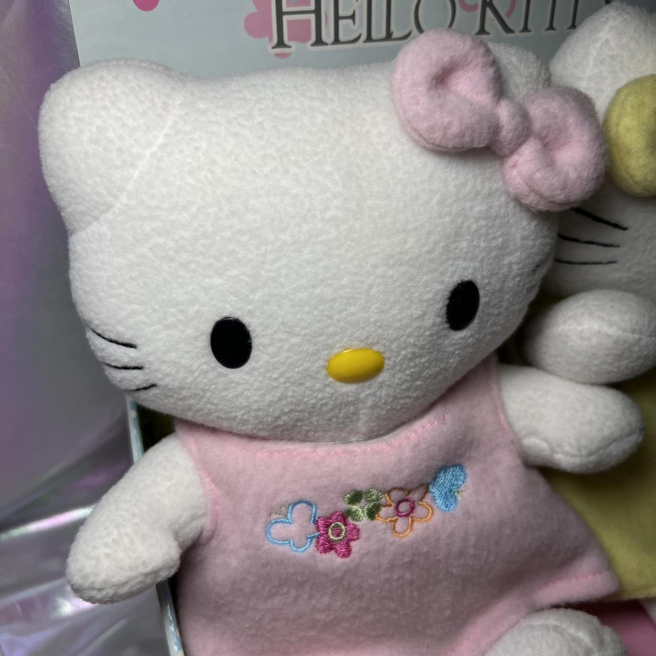 日常 非売品 まとめ売り RARE SANRIO 1996 METAL TIERED PENCIL CASE red | Depop