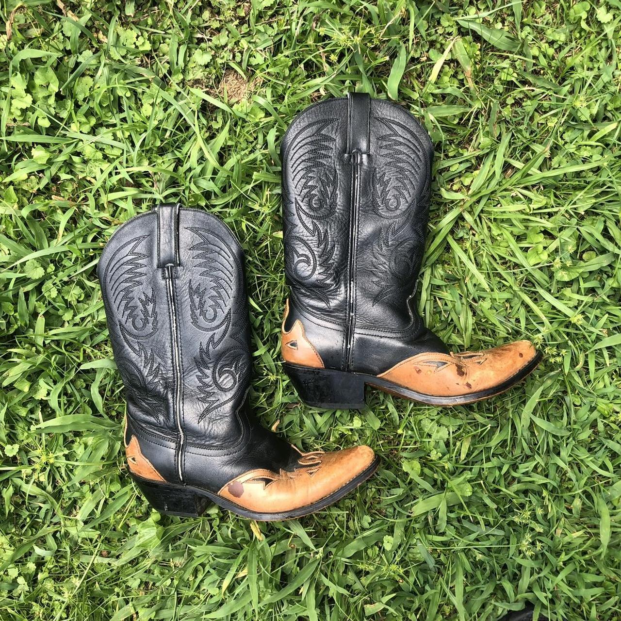 Vintage Durango Cowboy Boots Size 7M Some light... - Depop