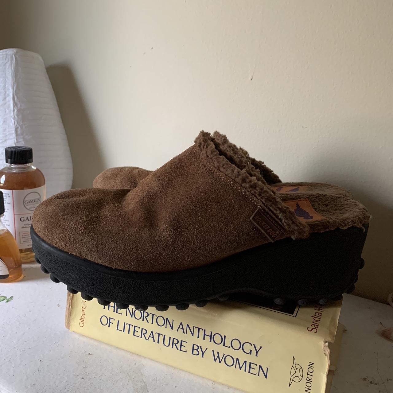 Amazing vintage rocket dog clogs, so cozy for fall... Depop