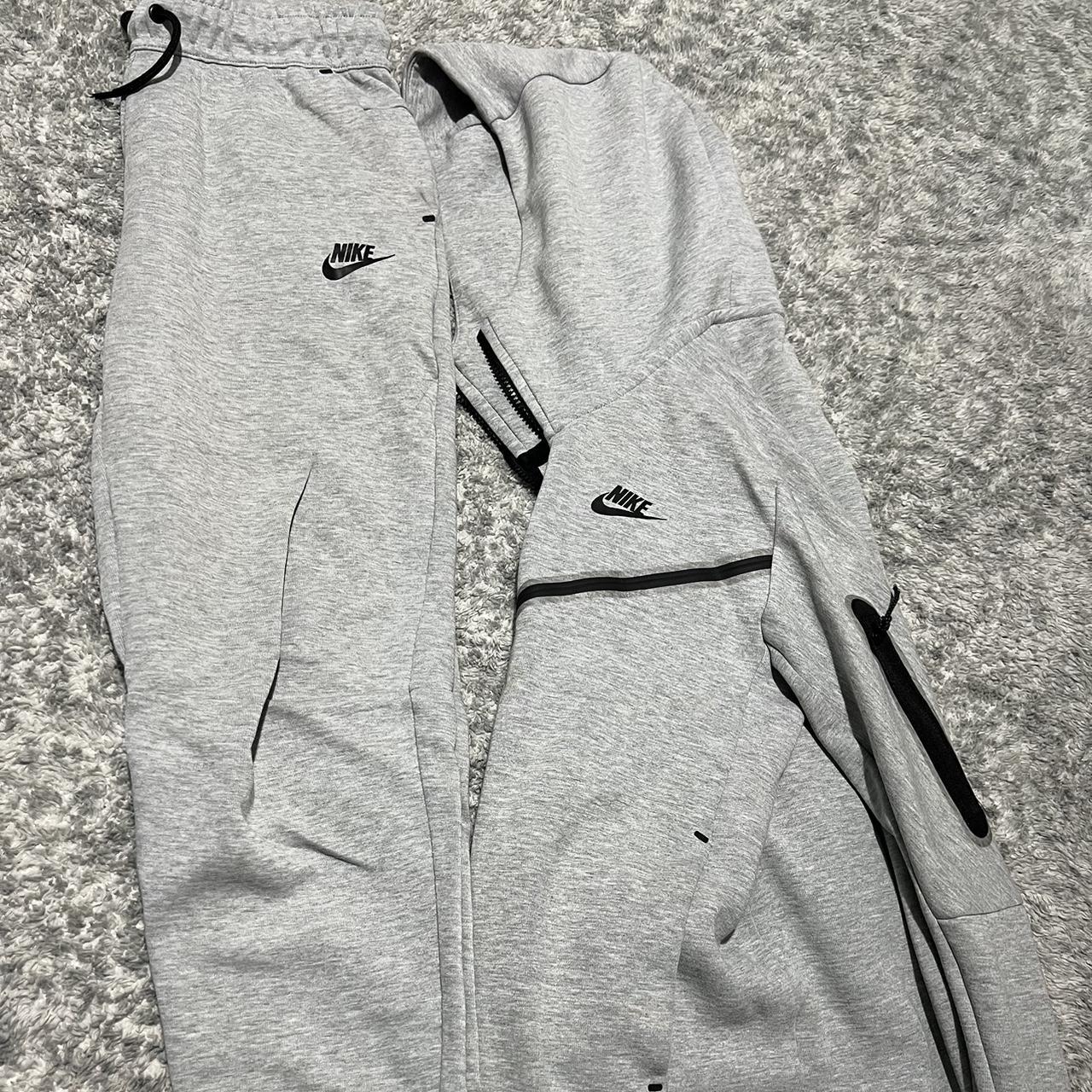 Grey tech fleece xs hot sale