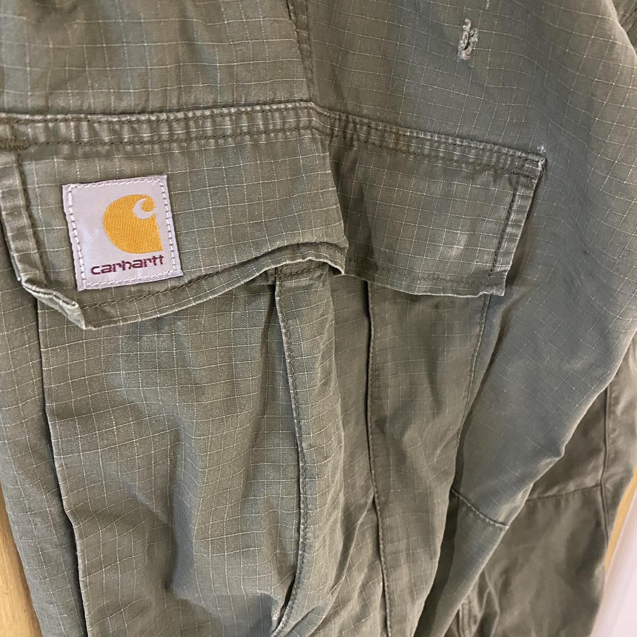 Carhartt WIP Men's Green and Khaki Trousers | Depop