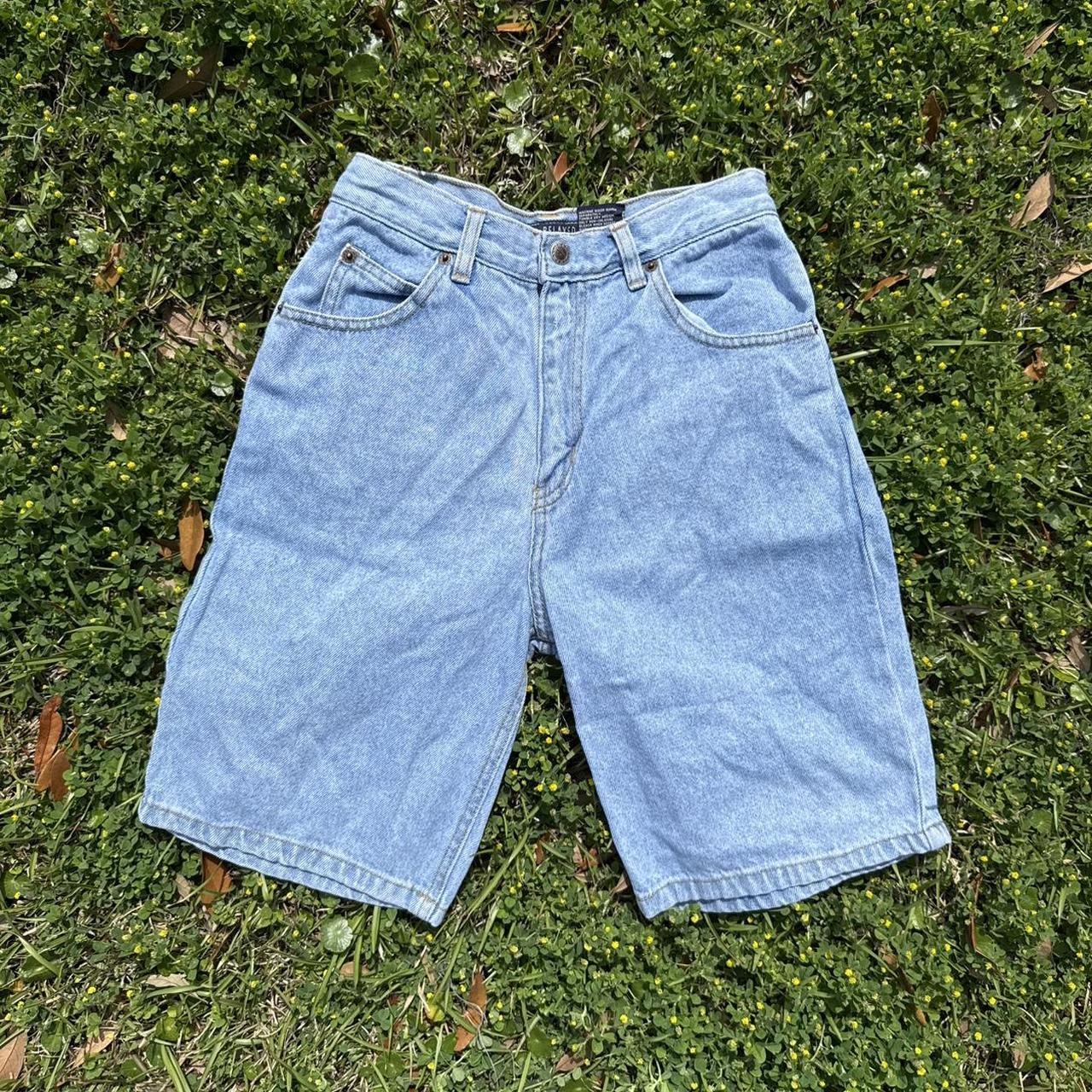 item listed by thealleywayvintage