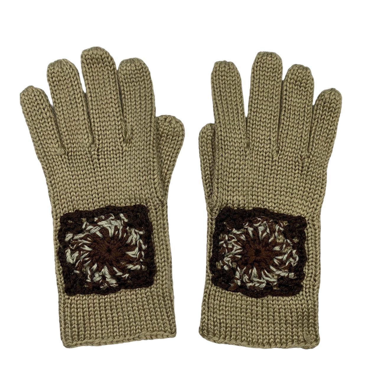 Vintage retro style tan and brown knit gloves with... Depop