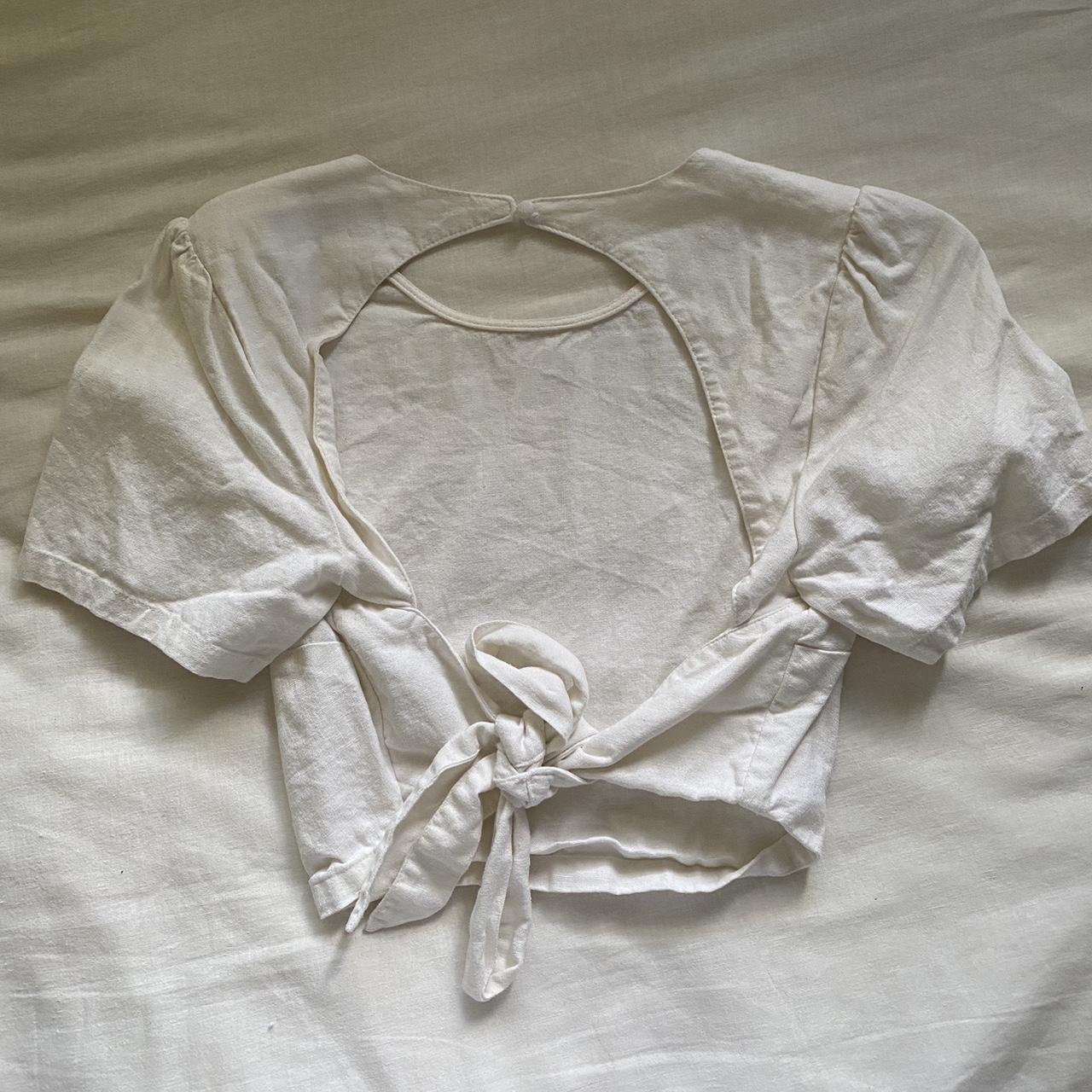 Glassons white linen top with an open back and a tie... Depop