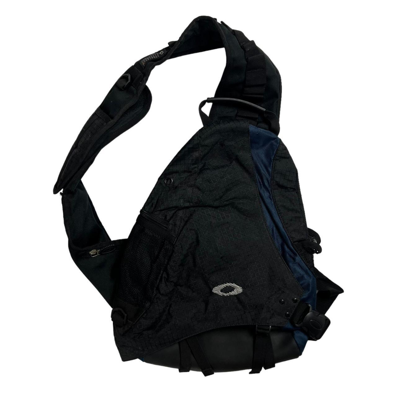 00's Oakley Software Tactical Sling 'Sandbag' Bag in | Depop