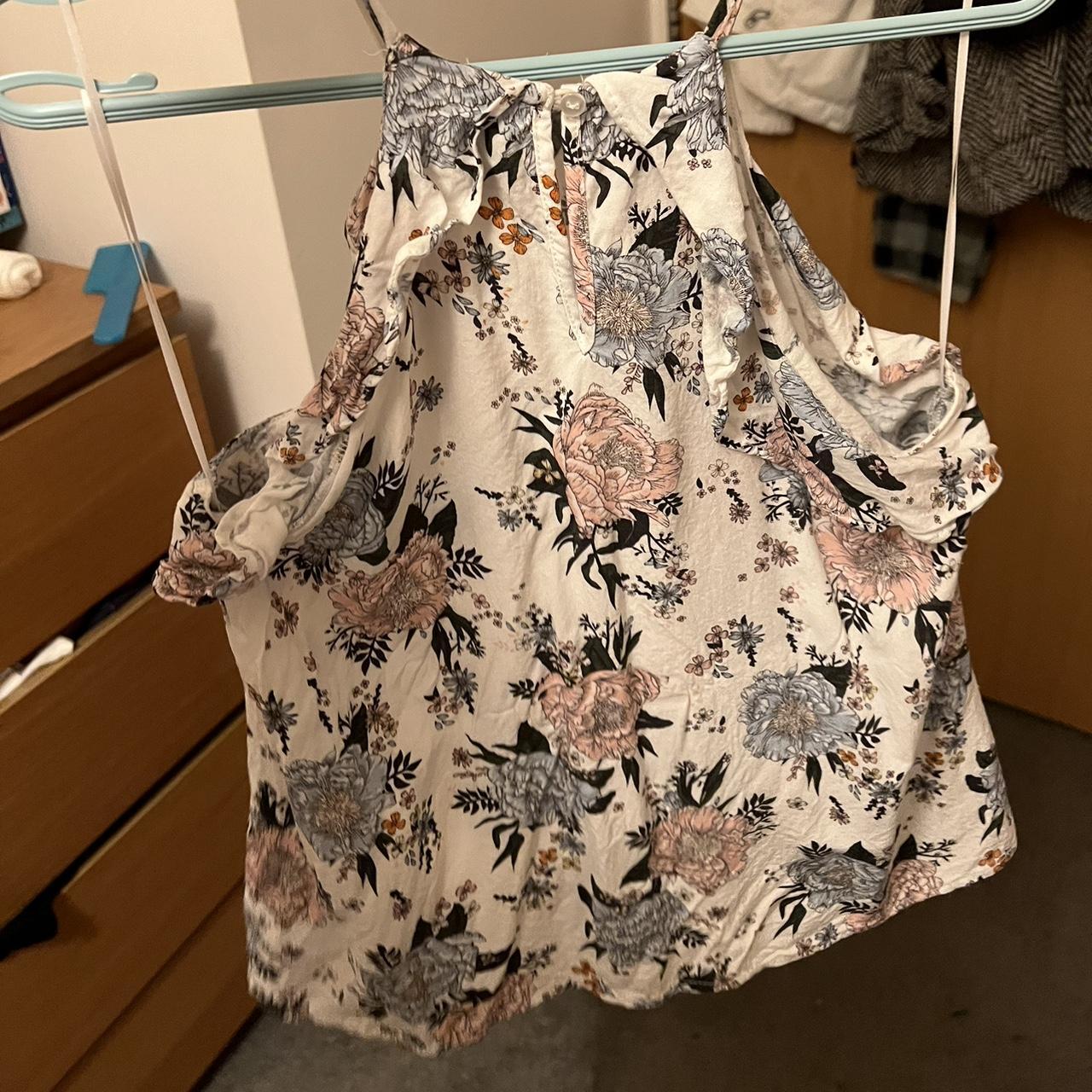 H&M Women's Pink and Blue Vest Depop