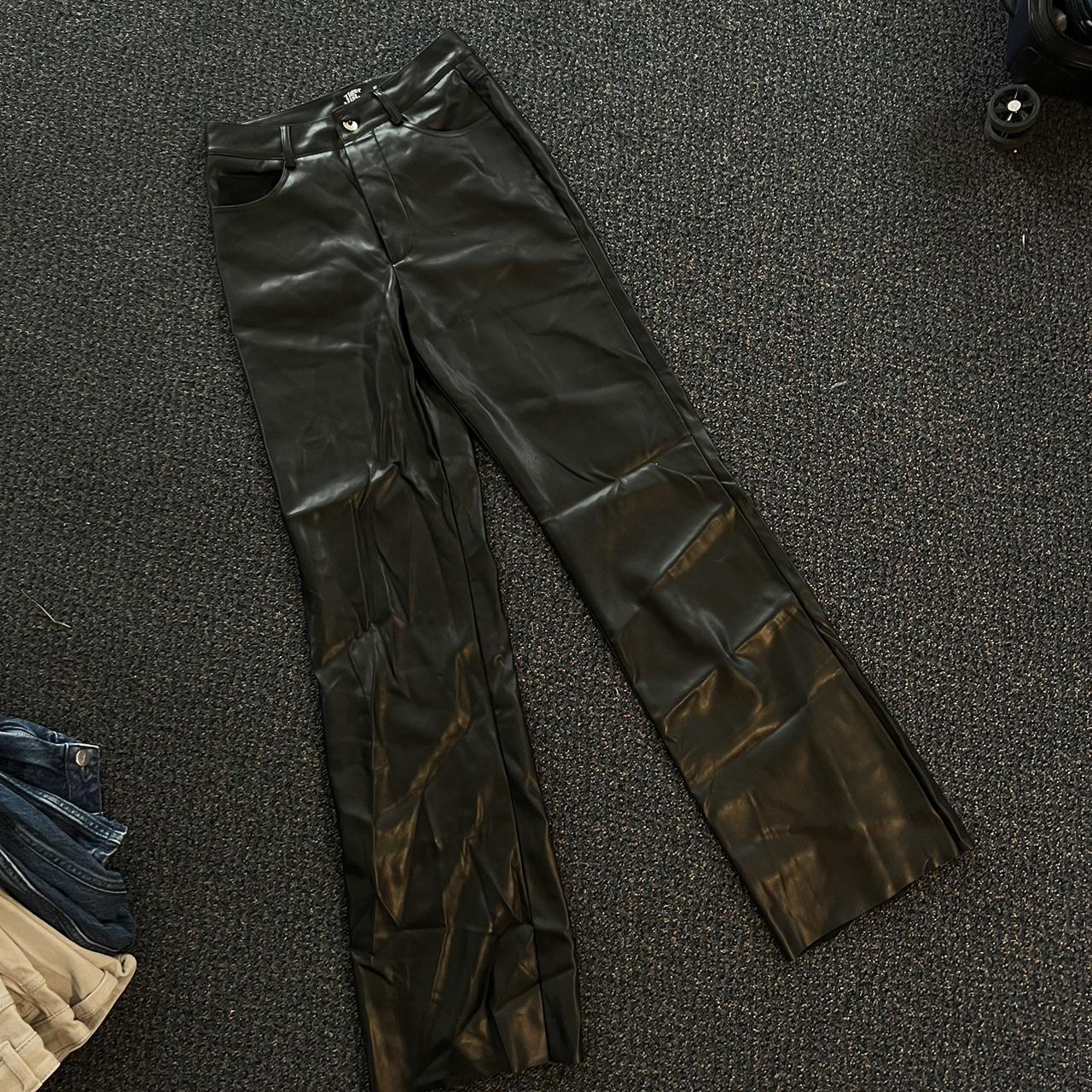 Tiger Mist pocket detail cargo pants in black