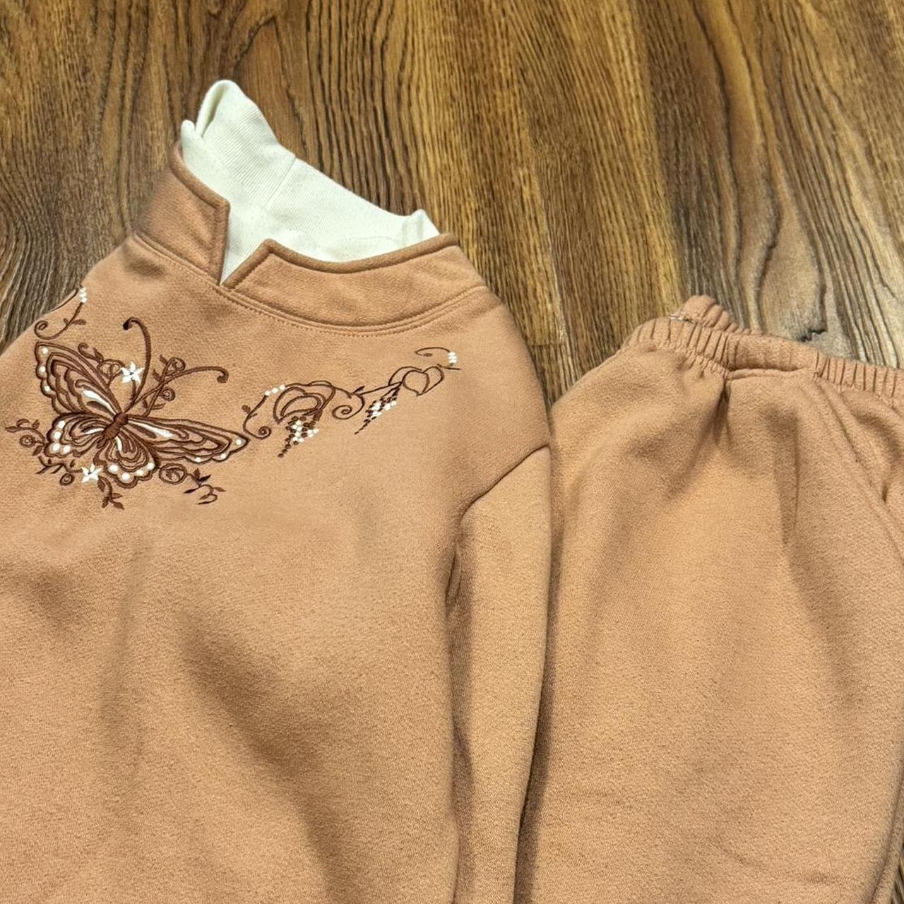 item listed by clovercloset