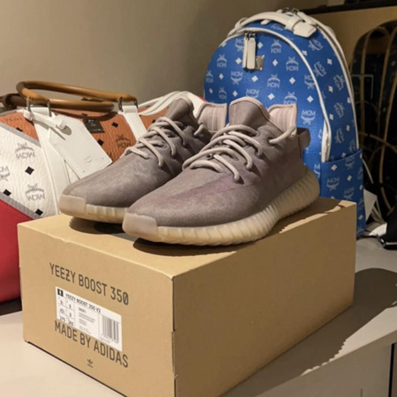 yeezy boost 350 v2 monmis