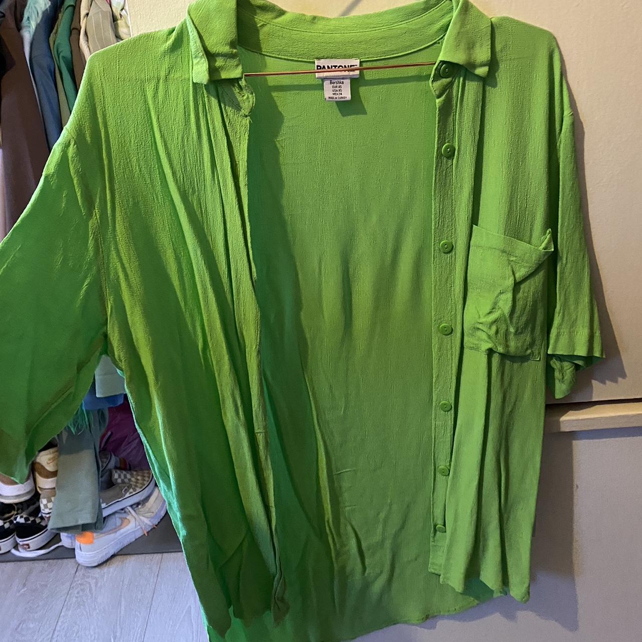 Bershka Pantone Only worn once great condition green... - Depop