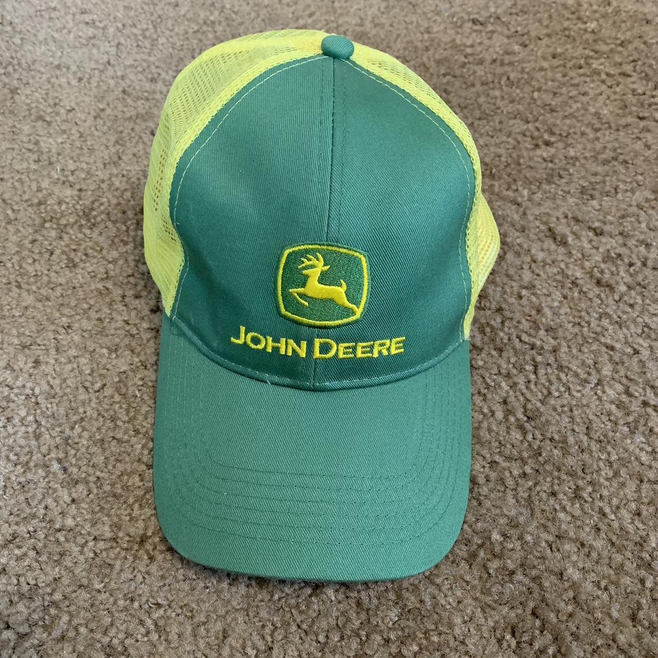 Green John Deer trucker hat! Perfect condition!! - Depop