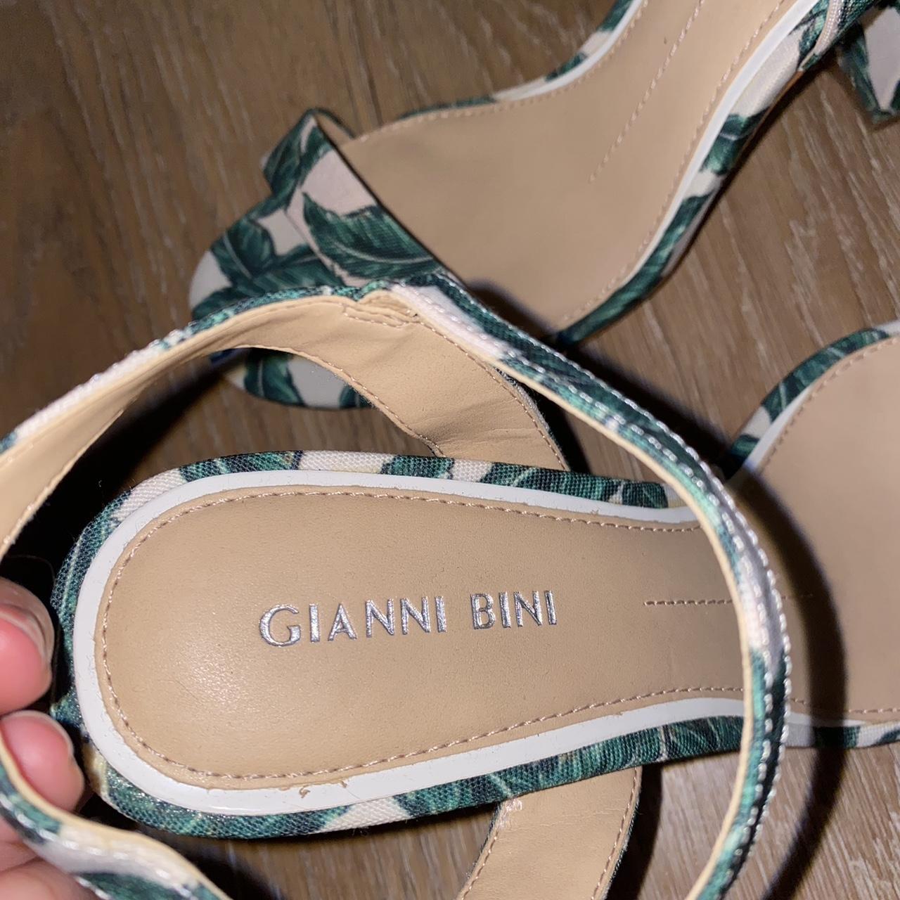 Gianni Bini Women's White and Green Courts | Depop