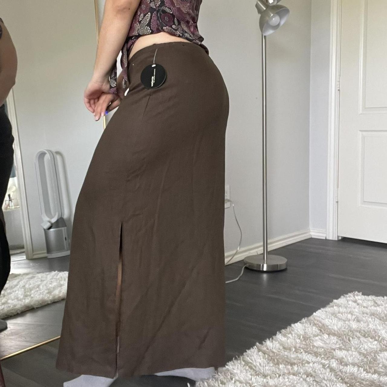 Women's Skirt - Green - L – CLoset staple! Linen shell. Size large
