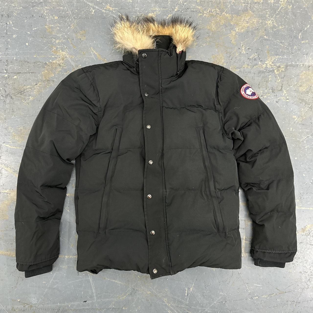 Canada Goose Men's Black Coat | Depop