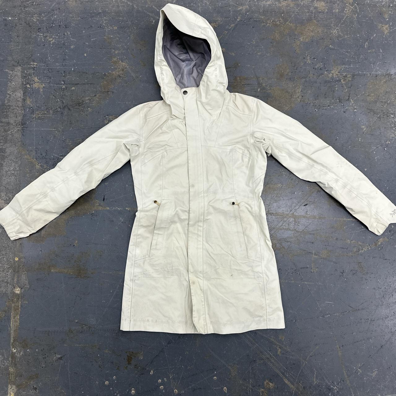 Arc'teryx Women's White Jacket | Depop