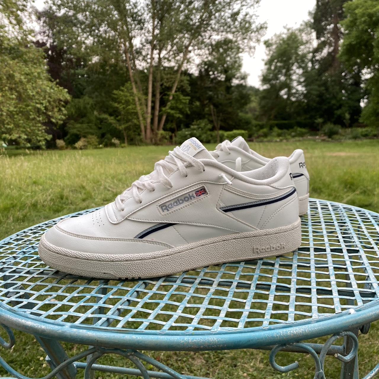 Reebok Men's White and Blue Trainers | Depop