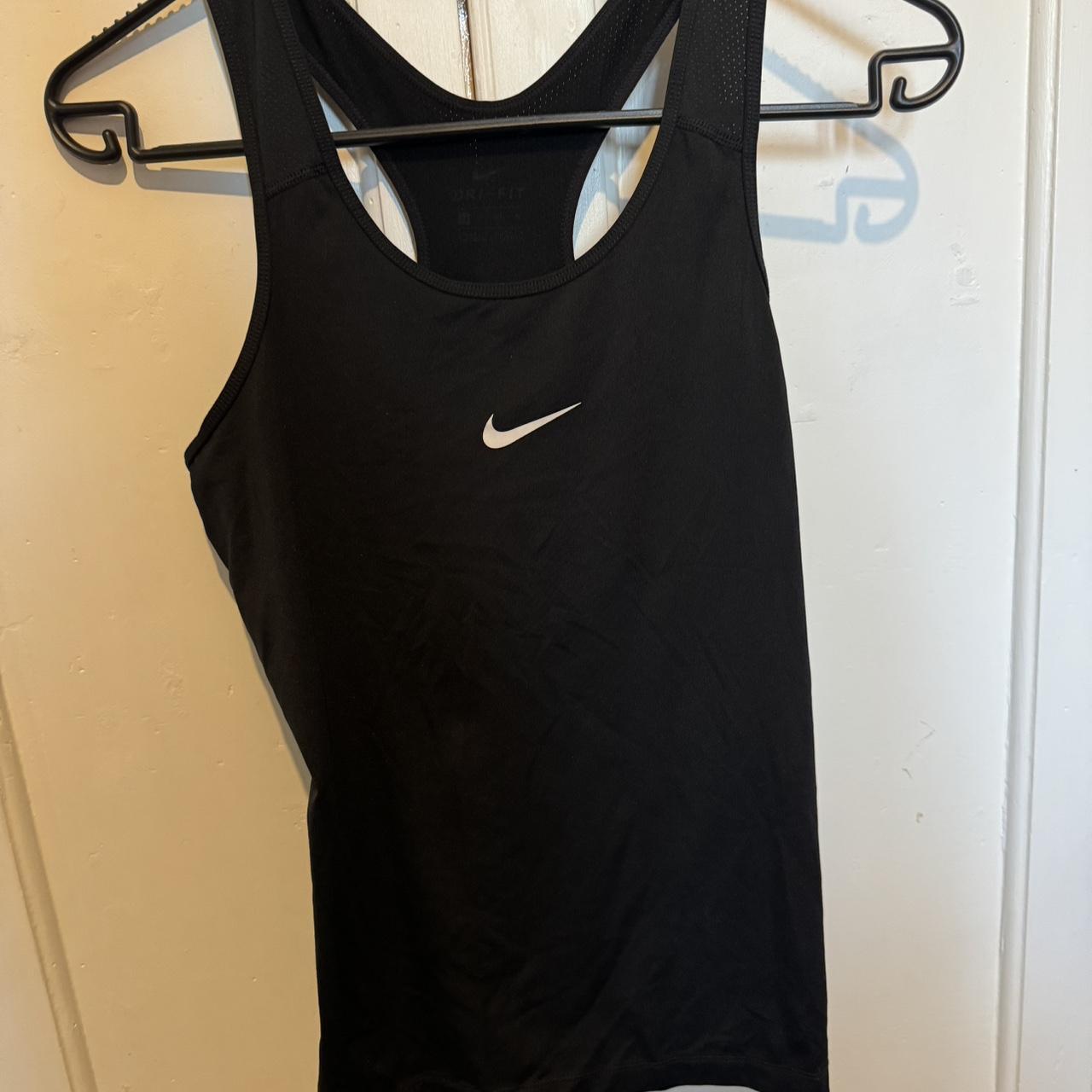 Nike sports gym top - Depop